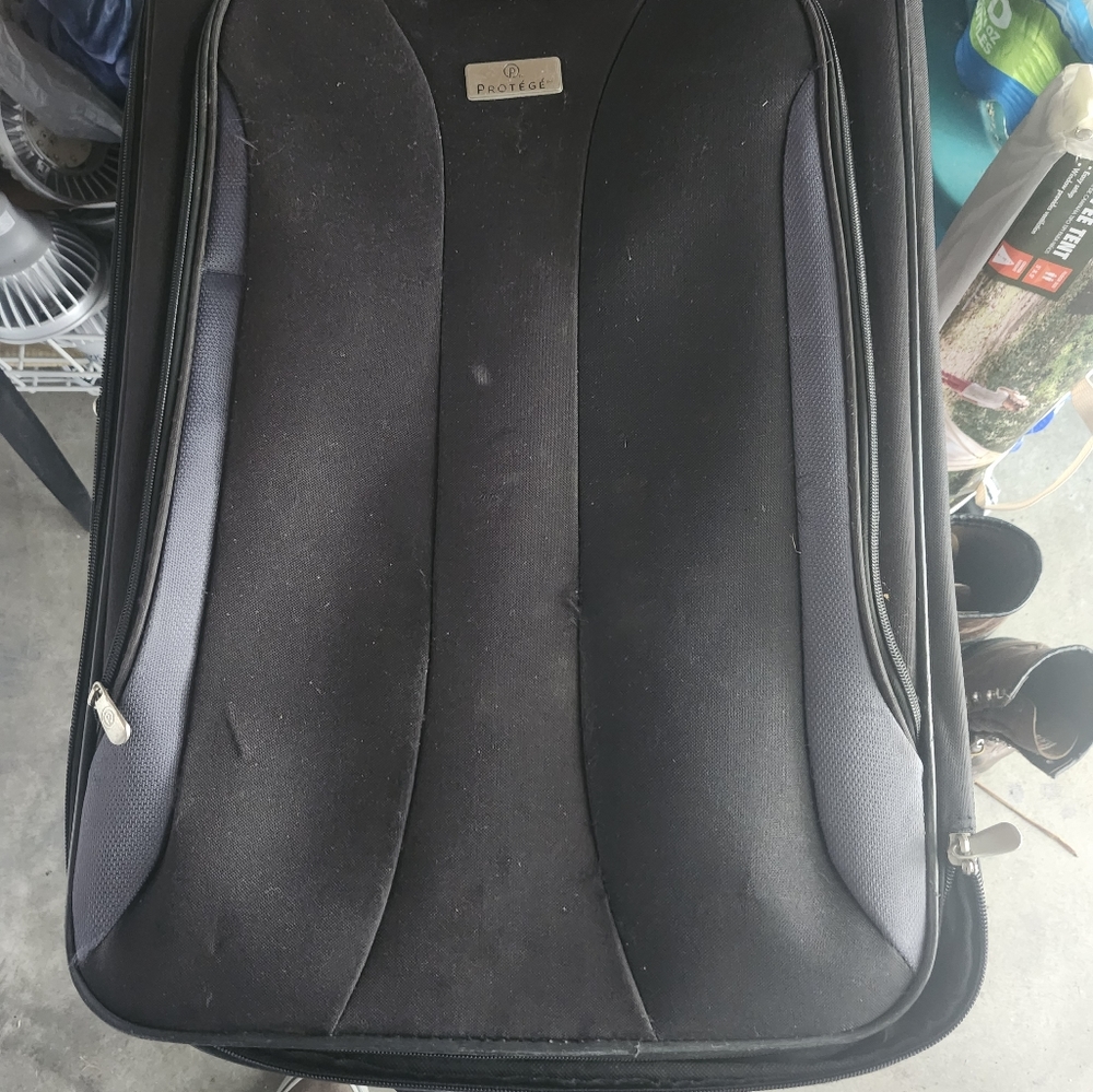 Protege suite case